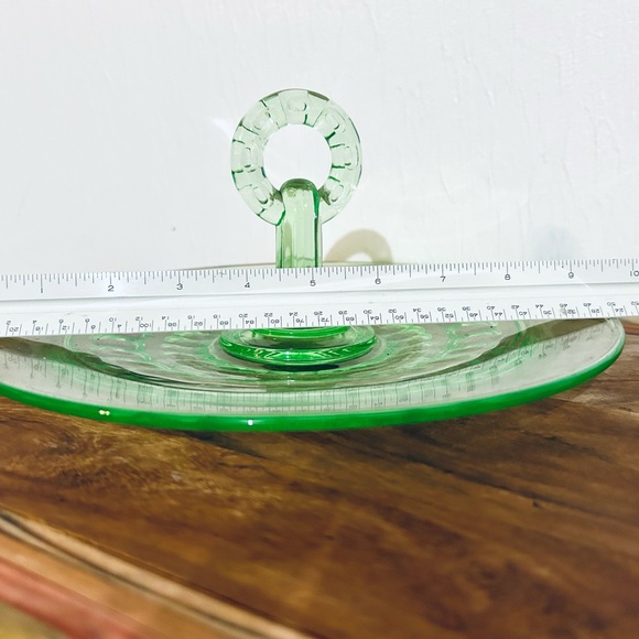 Vintage Uranium / Depression Glass Handled Server Plate Sandwich Platter Tray - Picture 5 of 10